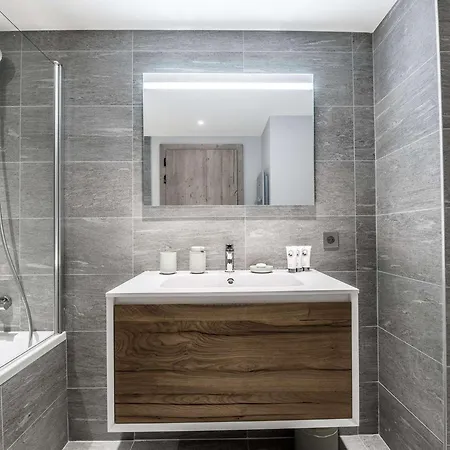 Superbe 96m² - 8 Pers - Centre Station - Proche Pistes - Spa, Wifi, Parking - Fr-1-631-206 Apartment *